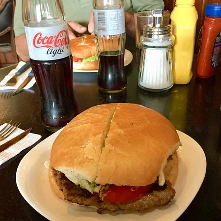 Comprar sandwich en Lomito's Punta Arenas